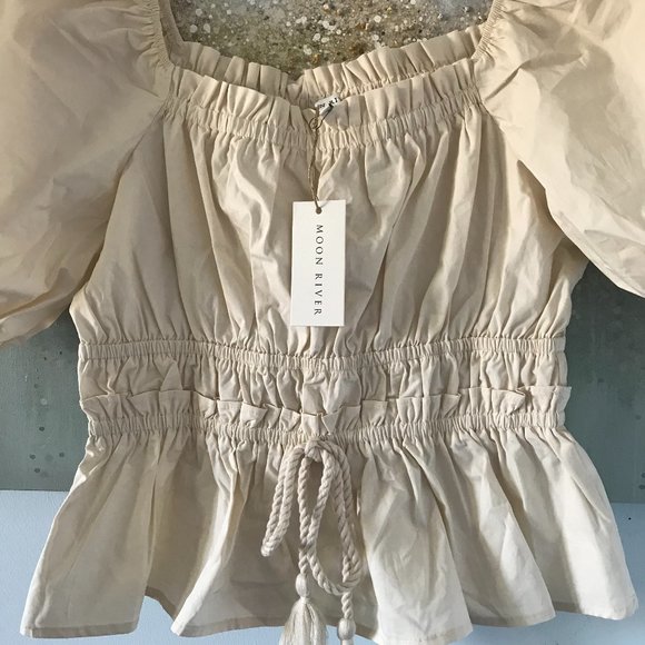 Moon River Tassel Puff Sleeve Top (NWT) - Picture 6 of 16